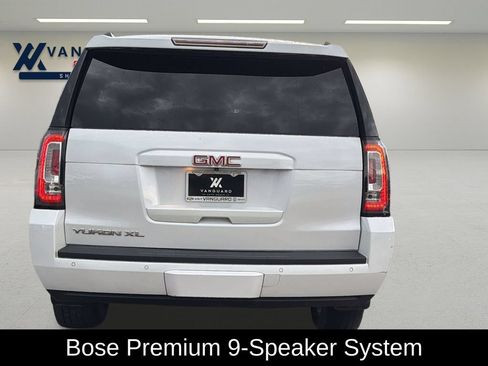 Used 2019 GMC Yukon XL SLT w/ Graphite Performance Edition AWD/4WD image 4