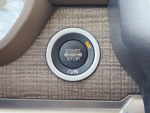 Used 2019 RAM 1500 Limited image 35