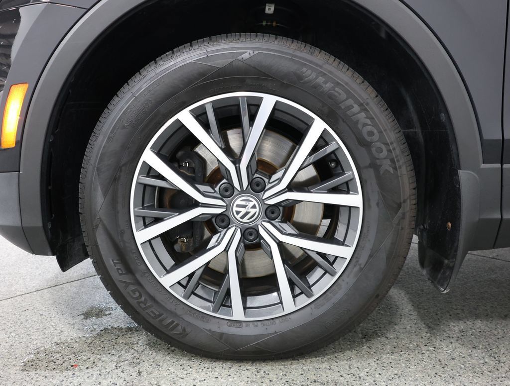 Used 2019 Volkswagen Tiguan SE w/ 3rd Row Seat Package AWD/4WD image 5