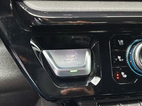 Used 2025 GMC Sierra 1500 AT4 w/ Technology Package image 29