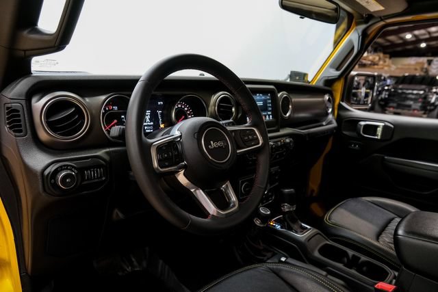 Used 2019 Jeep Wrangler Unlimited Rubicon w/ LED Lighting Group AWD/4WD image 14