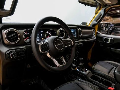 Used 2019 Jeep Wrangler Unlimited Rubicon w/ LED Lighting Group image 13