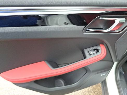 Used 2026 Porsche Macan S image 21