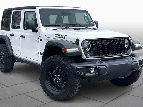 Used 2025 Jeep Wrangler Willys image 3