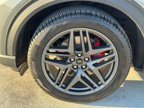 New 2026 Ford Explorer ST w/ Sun And Sound Package image 7
