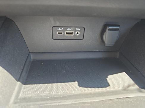 Used 2025 Nissan Altima 2.5 SV FWD image 26