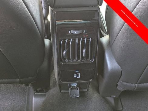 Used 2025 Jeep Compass Latitude w/ Convenience Group AWD/4WD image 15