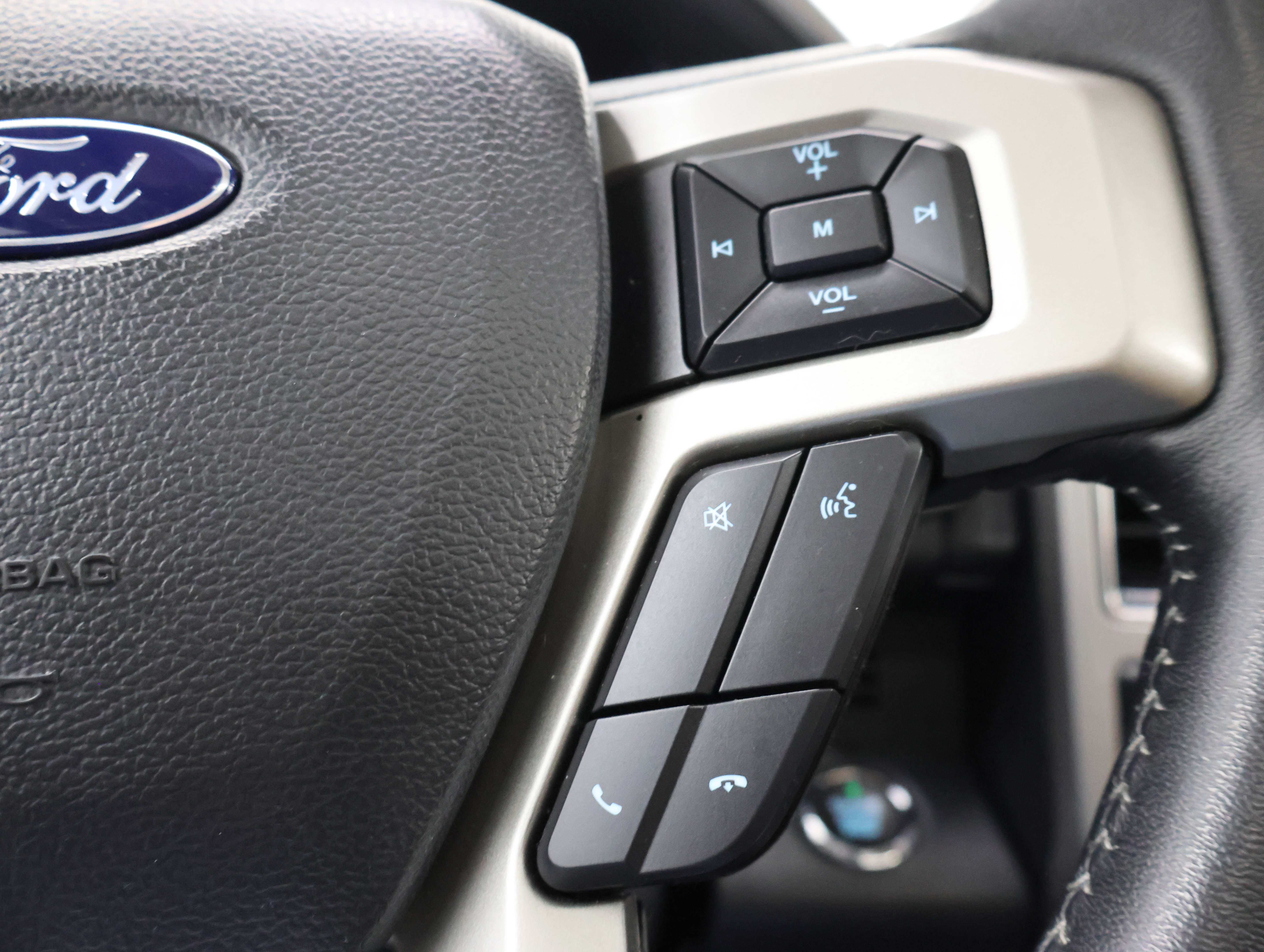 Used 2022 Ford F350 Lariat w/ Lariat Ultimate Package AWD/4WD image 15
