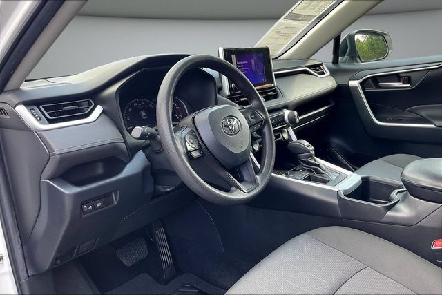 Used 2023 Toyota RAV4 XLE FWD image 19