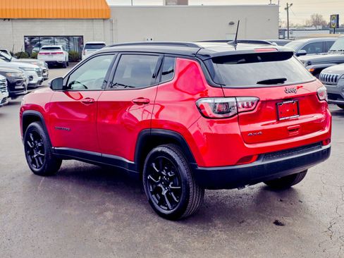 Used 2024 Jeep Compass Latitude w/ Sun and Sound Group image 14