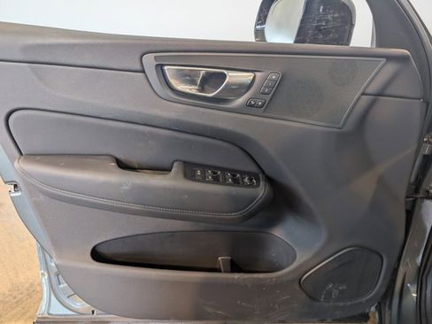 Used 2026 Volvo XC60 B5 Core w/ Climate Package image 8