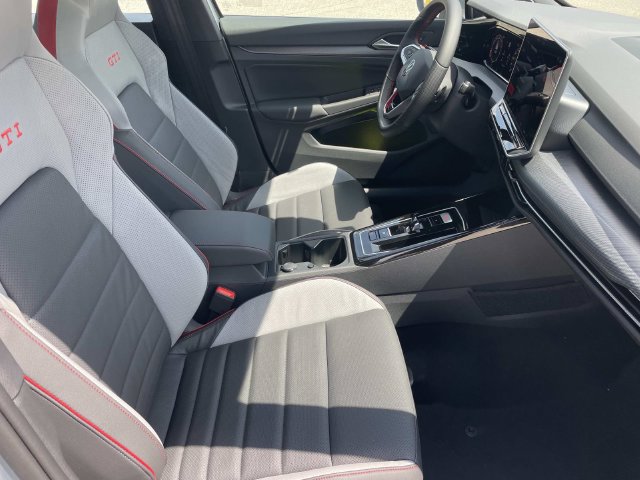 New 2026 Volkswagen GTI SE FWD image 29