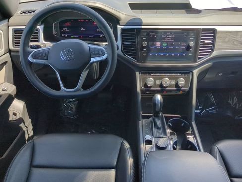 Certified 2023 Volkswagen Atlas Cross Sport SE AWD/4WD image 16