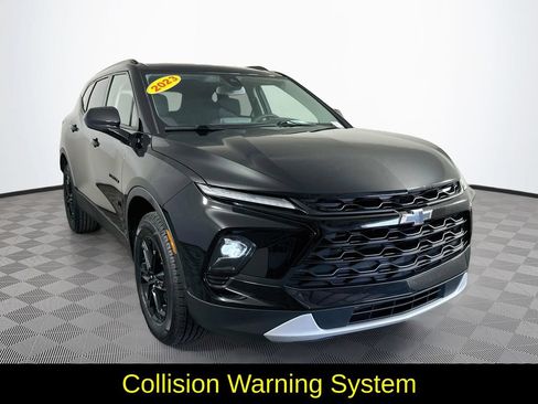 Used 2023 Chevrolet Blazer LT w/ Convenience Package FWD image 3