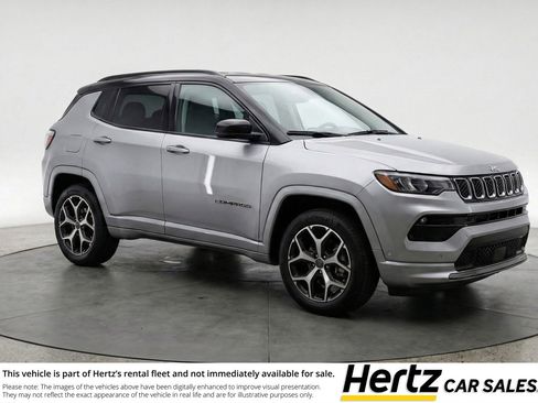 Used 2025 Jeep Compass Limited image 1