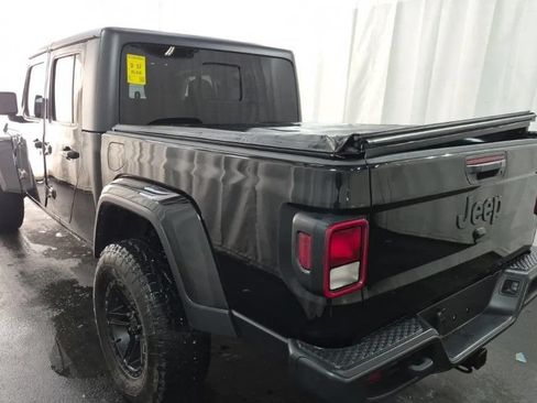 Used 2022 Jeep Gladiator Sport AWD/4WD image 3