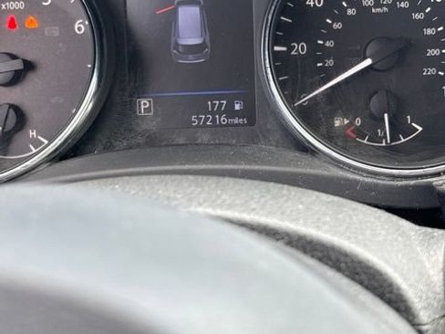 Used 2018 Nissan Rogue S FWD image 12