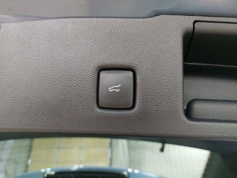 Used 2025 Ford Escape Platinum w/ Premium Technology Package image 13