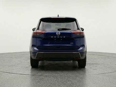 Used 2025 Nissan Rogue SV image 7