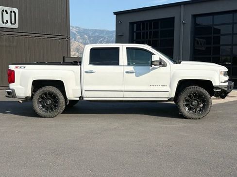 Used 2017 Chevrolet Silverado 1500 LTZ Z71 w/ LTZ Plus Package AWD/4WD image 3