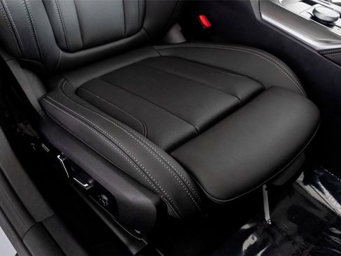 Used 2025 BMW i4 M50 w/ Parking Assistance Package image 33