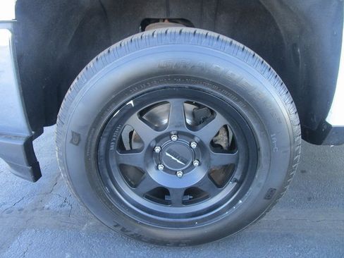 Used 2018 Chevrolet Silverado 1500 LS w/ Trailering Package image 2