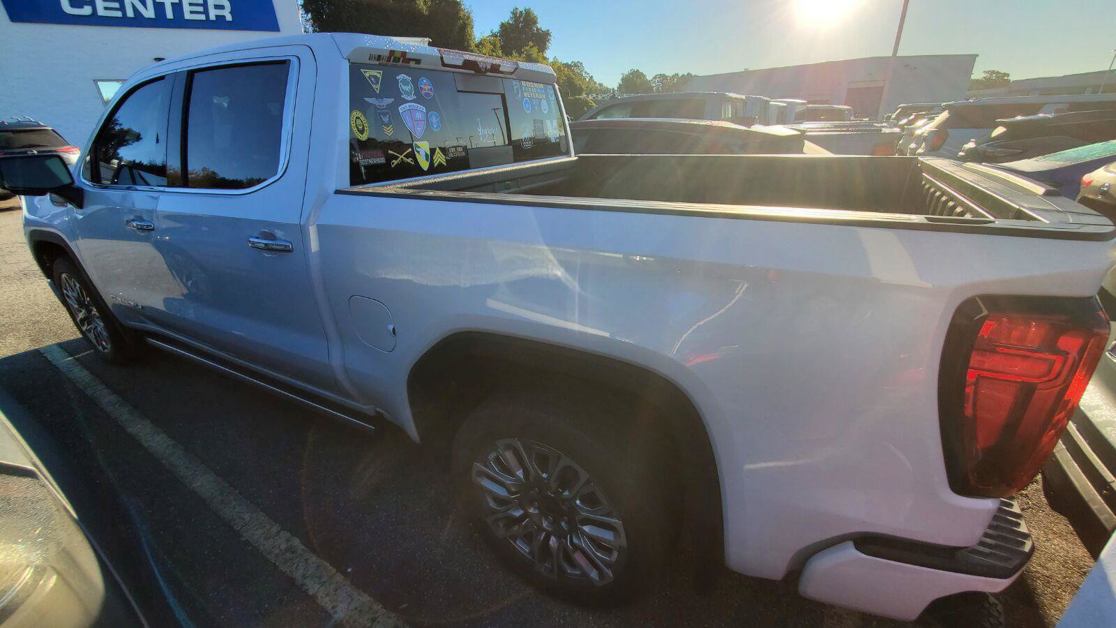 Used 2026 GMC Sierra 1500 Denali Ultimate AWD/4WD image 8