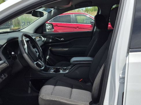 Used 2023 GMC Acadia SLE w/ Driver Convenience Package FWD image 6