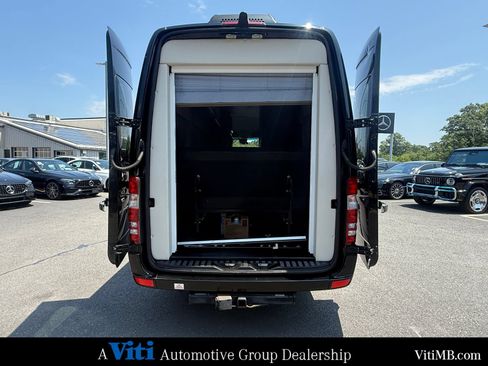Used 2017 Mercedes-Benz Sprinter 3500 image 21