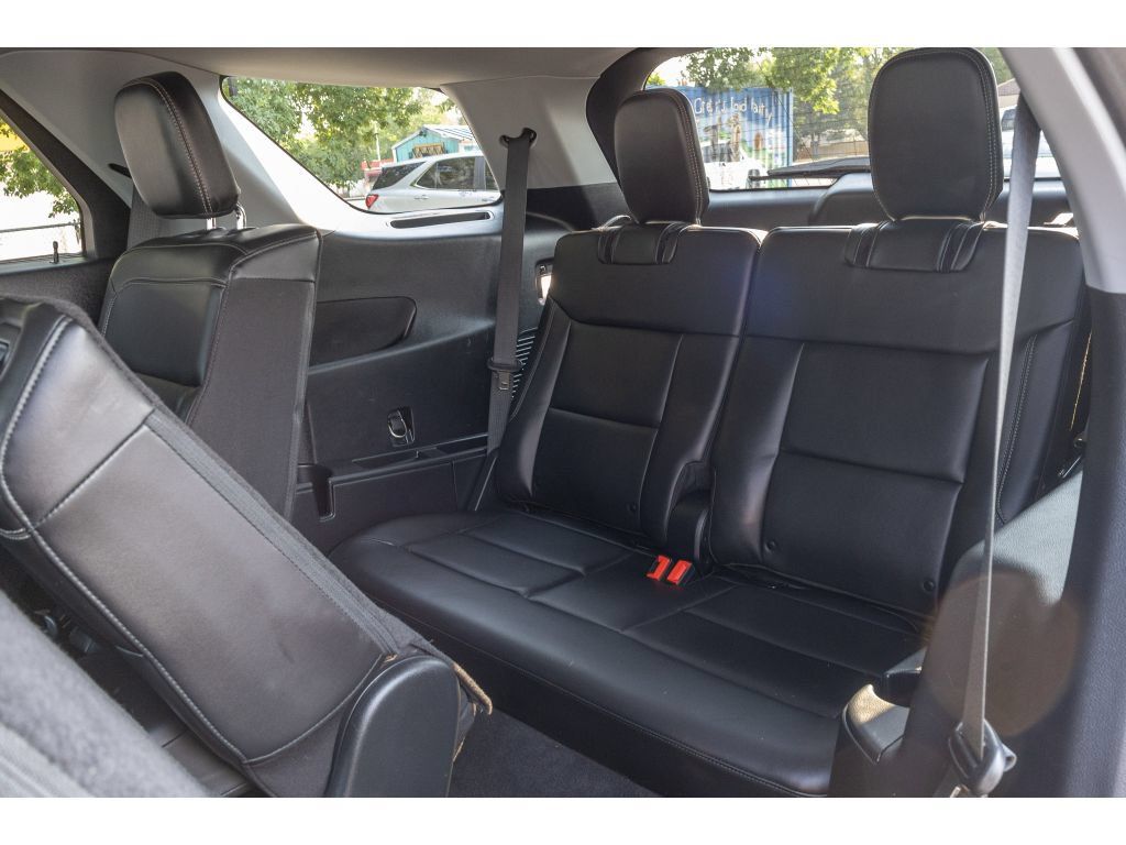 Used 2022 Ford Explorer XLT w/ Equipment Group 202A AWD/4WD image 15