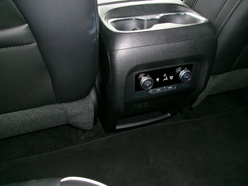 Used 2025 Buick Enclave Preferred image 15