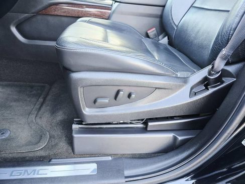 Used 2015 GMC Yukon SLT w/ HD Trailering Package image 44