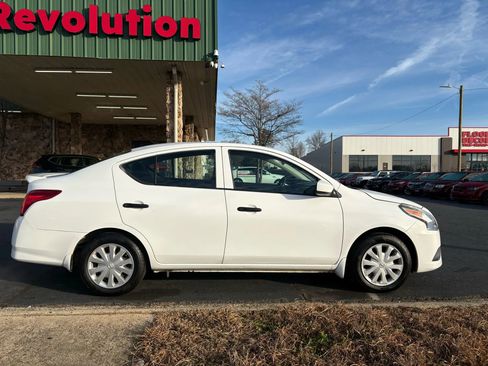 Used 2016 Nissan Versa S Plus FWD image 8