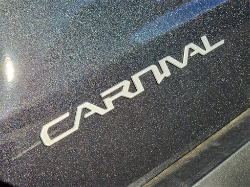 New 2026 Kia Carnival EX image 8