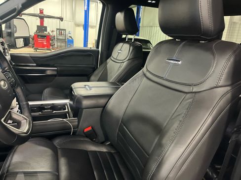 Used 2025 Ford F250 Platinum image 14