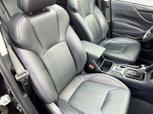 Used 2023 Subaru Forester Touring image 30