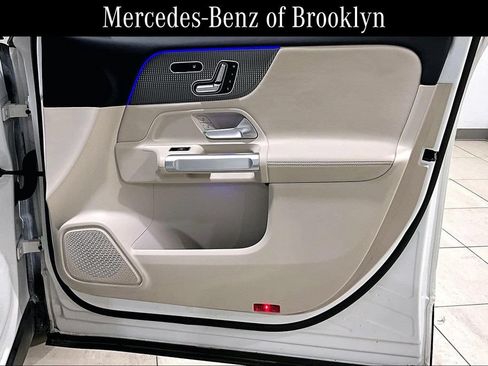Certified 2023 Mercedes-Benz GLB 250 4MATIC image 22