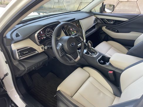 Used 2025 Subaru Outback Limited AWD/4WD image 9