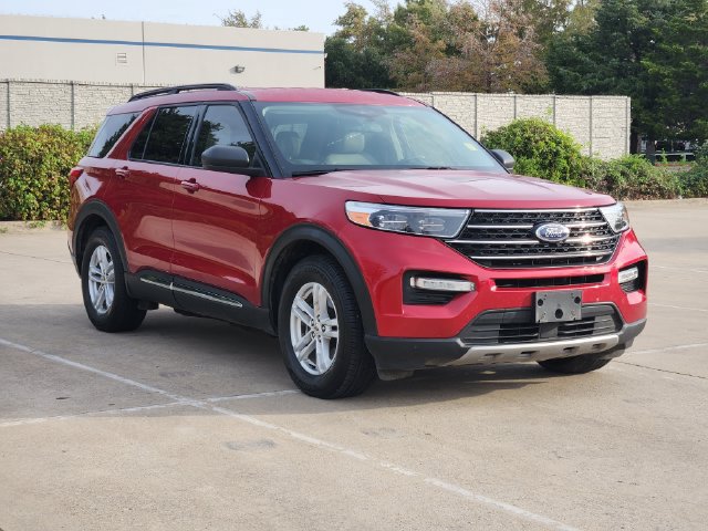 Used 2020 Ford Explorer XLT w/ Equipment Group 202A RWD image 3