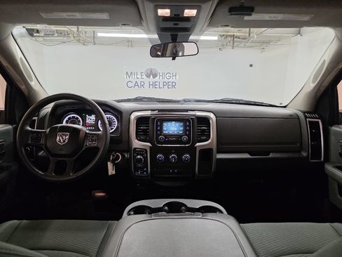 Used 2019 RAM 1500 Classic SLT AWD/4WD image 4