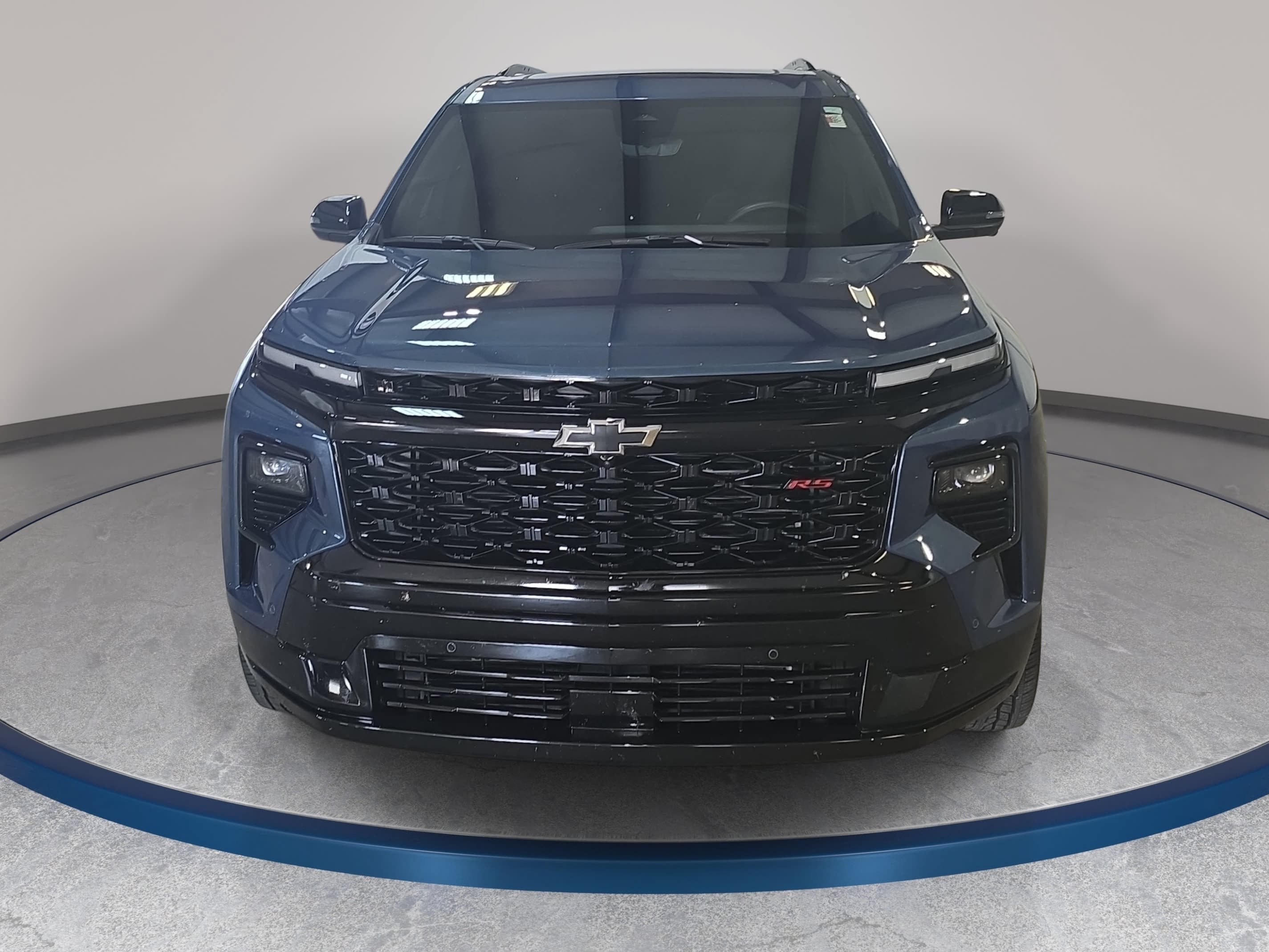 Used 2026 Chevrolet Traverse RS w/ LPO, Floor Liner Package FWD image 3