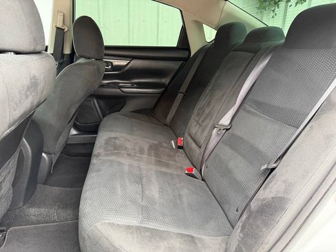 Used 2015 Nissan Altima 2.5 S w/ Special Edition Package FWD image 18