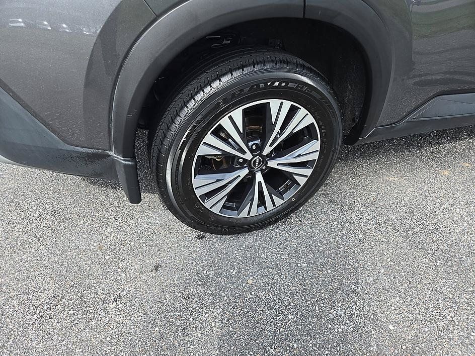Certified 2023 Nissan Rogue SV w/ SV Premium B Package FWD image 7