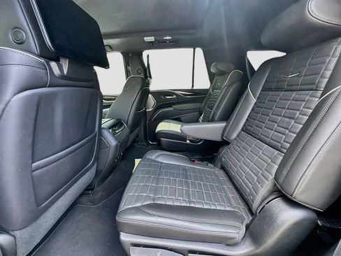 Used 2023 Cadillac Escalade Sport Platinum AWD/4WD image 26