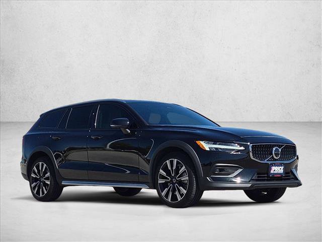 Used 2025 Volvo V60 B5 Cross Country Ultra w/ Protection Package Premier AWD/4WD image 3