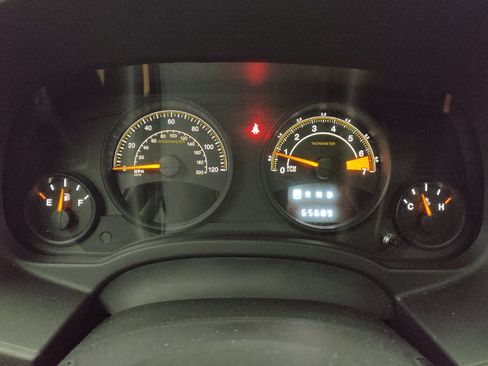 Used 2016 Jeep Patriot High Altitude FWD image 23