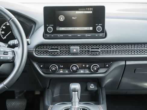 Certified 2025 Honda HR-V Sport image 19