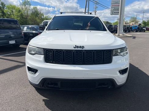 Used 2018 Jeep Grand Cherokee Laredo AWD/4WD image 35