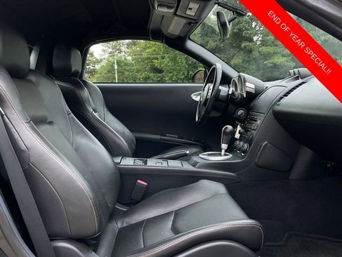 Used 2005 Nissan 350Z Touring image 12