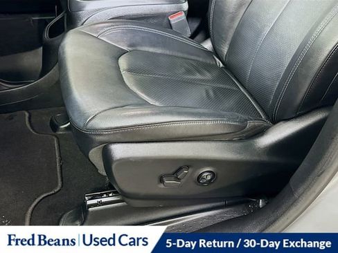 Used 2022 Chrysler Pacifica Touring-L w/ S Appearance Package image 20